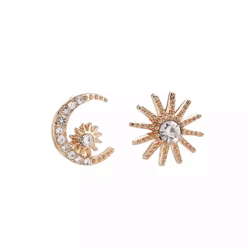 Earrings - Picture 2 of 3